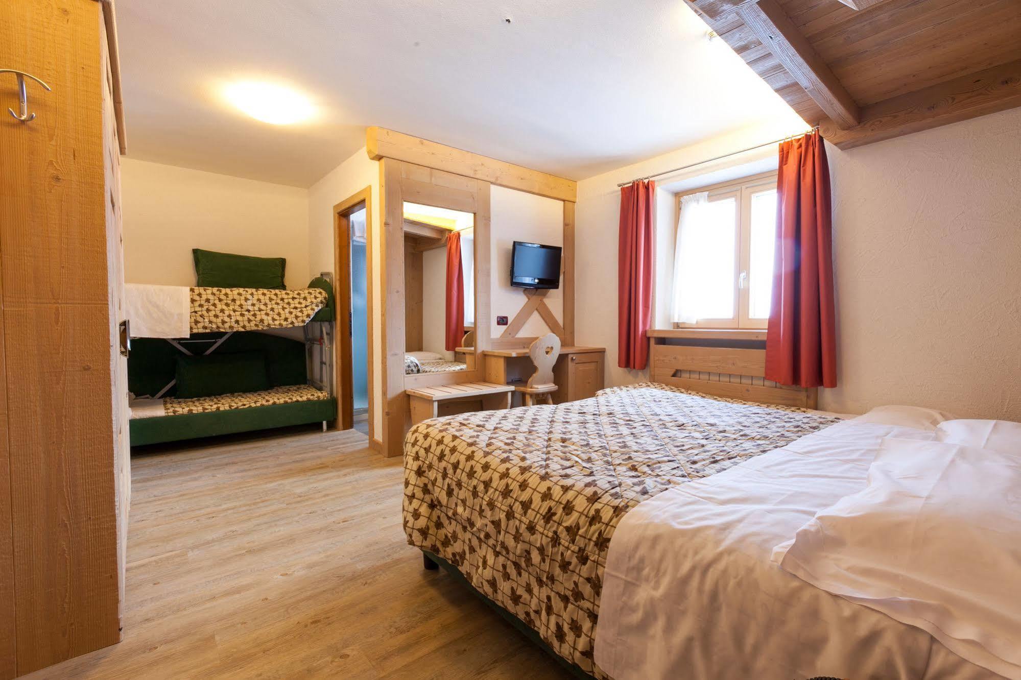 Sporting Hotel Passo del Tonale Zewnętrze zdjęcie
